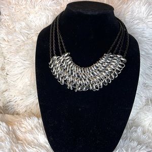 Gorgeous Necklace!! Great Quality!!